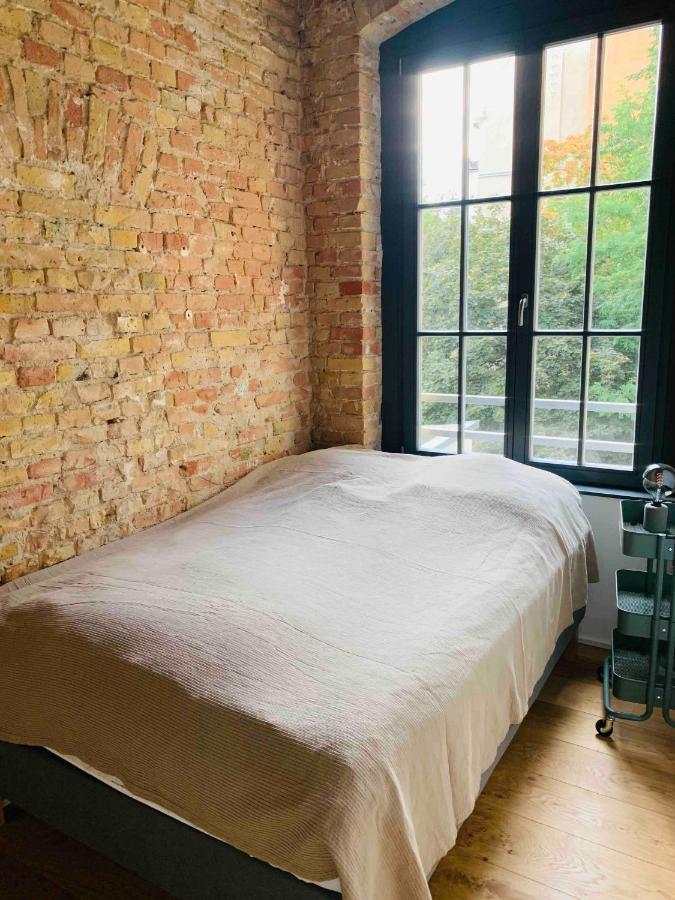 Stylisches Loft Mitten In Берлин Экстерьер фото