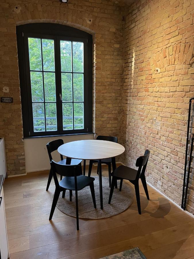 Stylisches Loft Mitten In Берлин Экстерьер фото